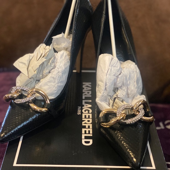 Shoes - Picture 3 of 10